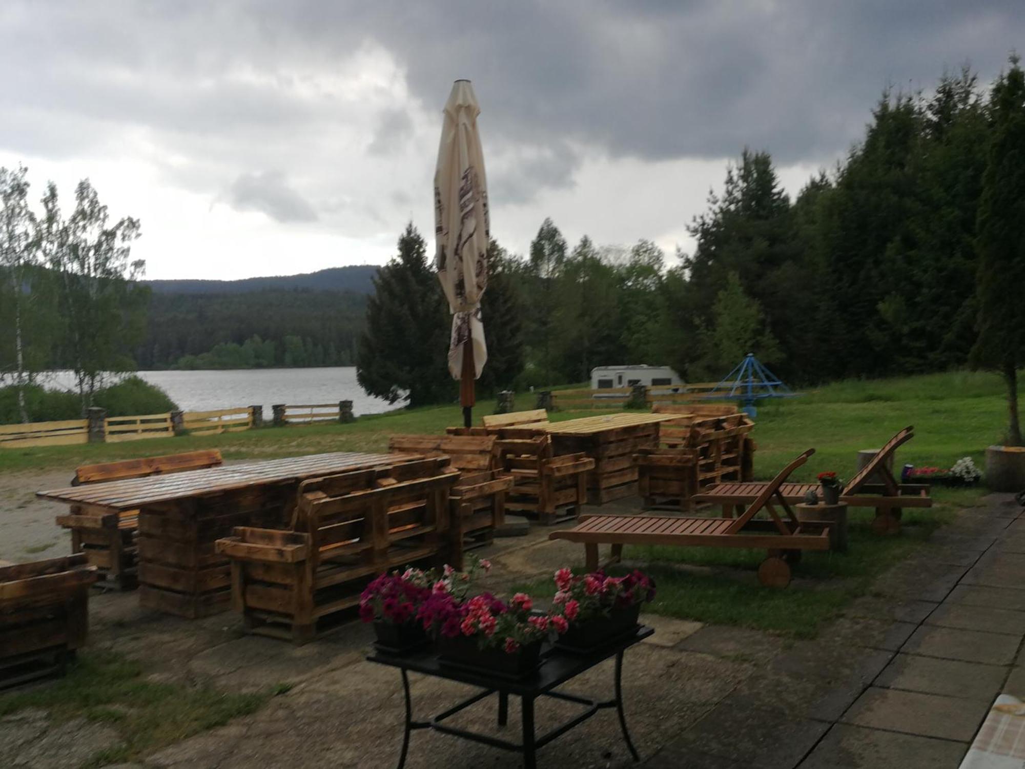 Penzion Tomy Na Pláži Hotel Frymburk Exterior foto