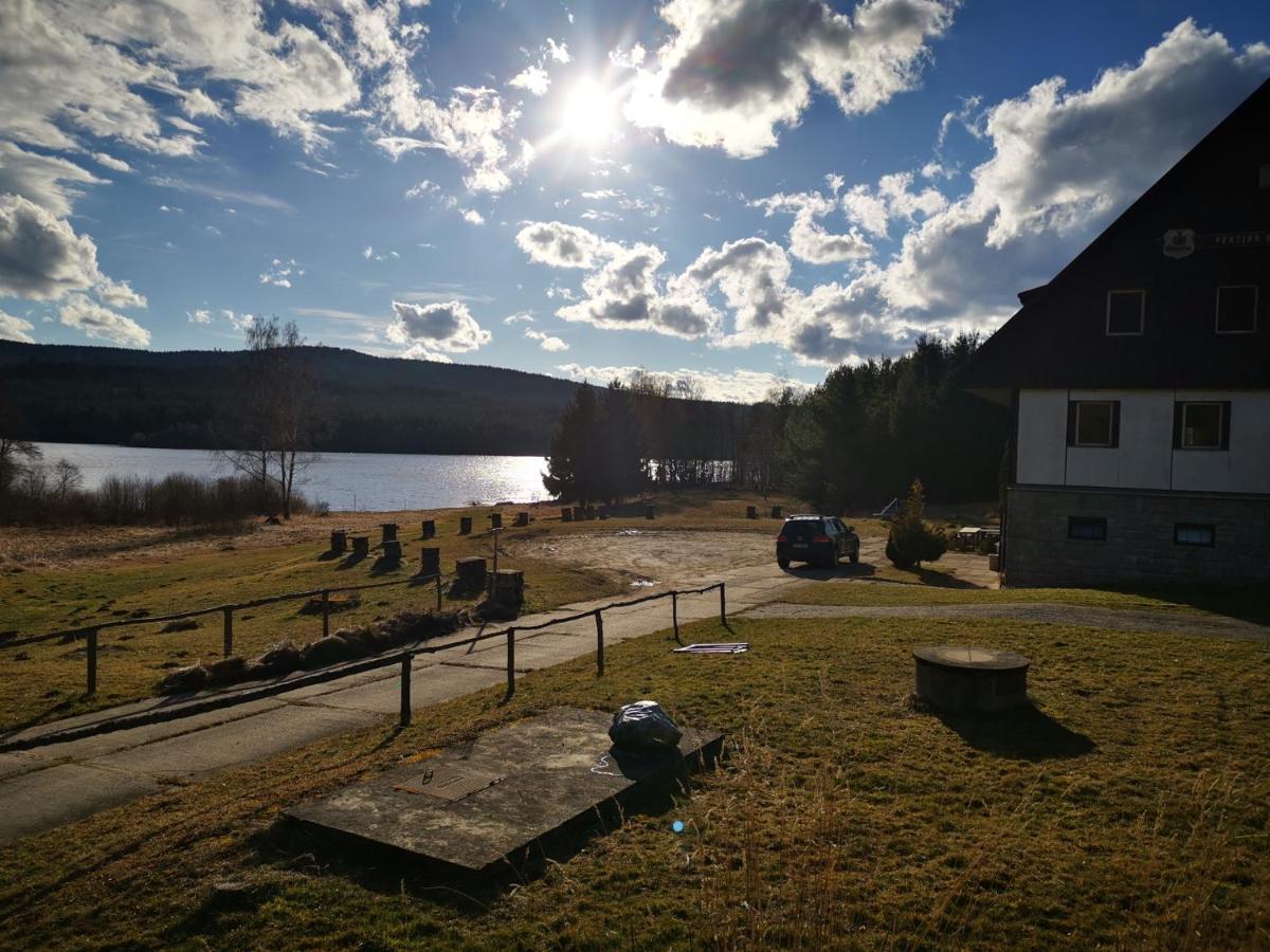 Penzion Tomy Na Pláži Hotel Frymburk Exterior foto