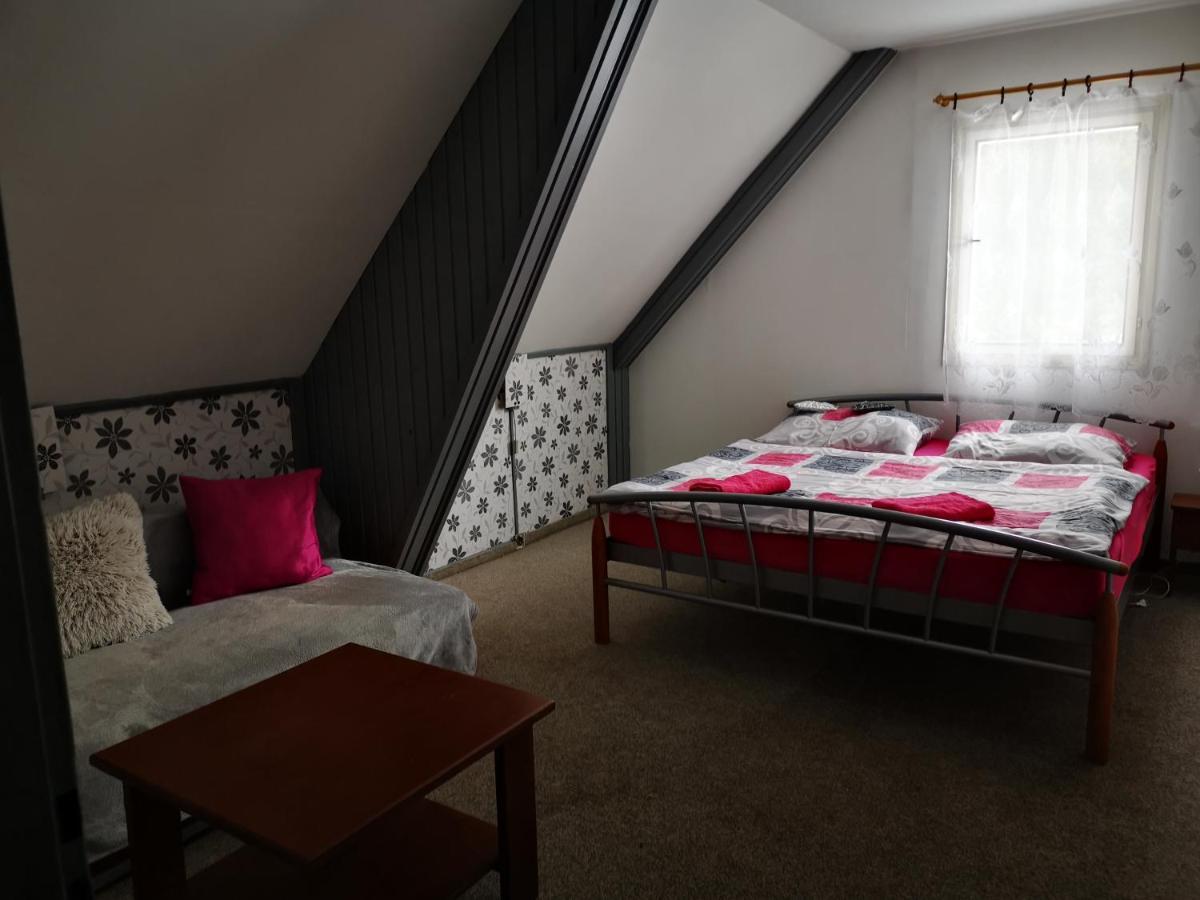 Penzion Tomy Na Pláži Hotel Frymburk Exterior foto